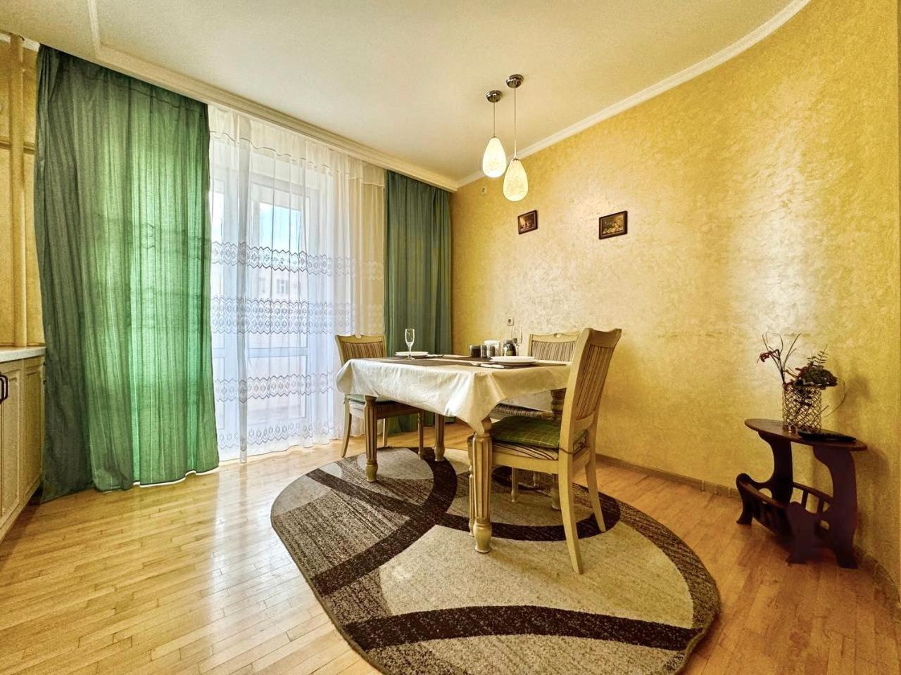 Apartpoltava Вишукані Просторі Апартаменти, Аграрний Університет, Звітна Документація Eksteriør billede