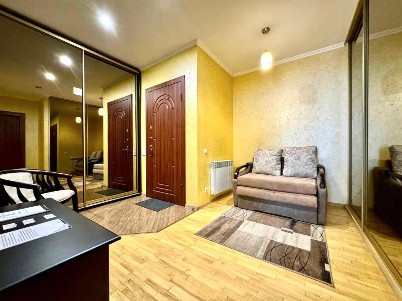 Apartpoltava Вишукані Просторі Апартаменти, Аграрний Університет, Звітна Документація Eksteriør billede
