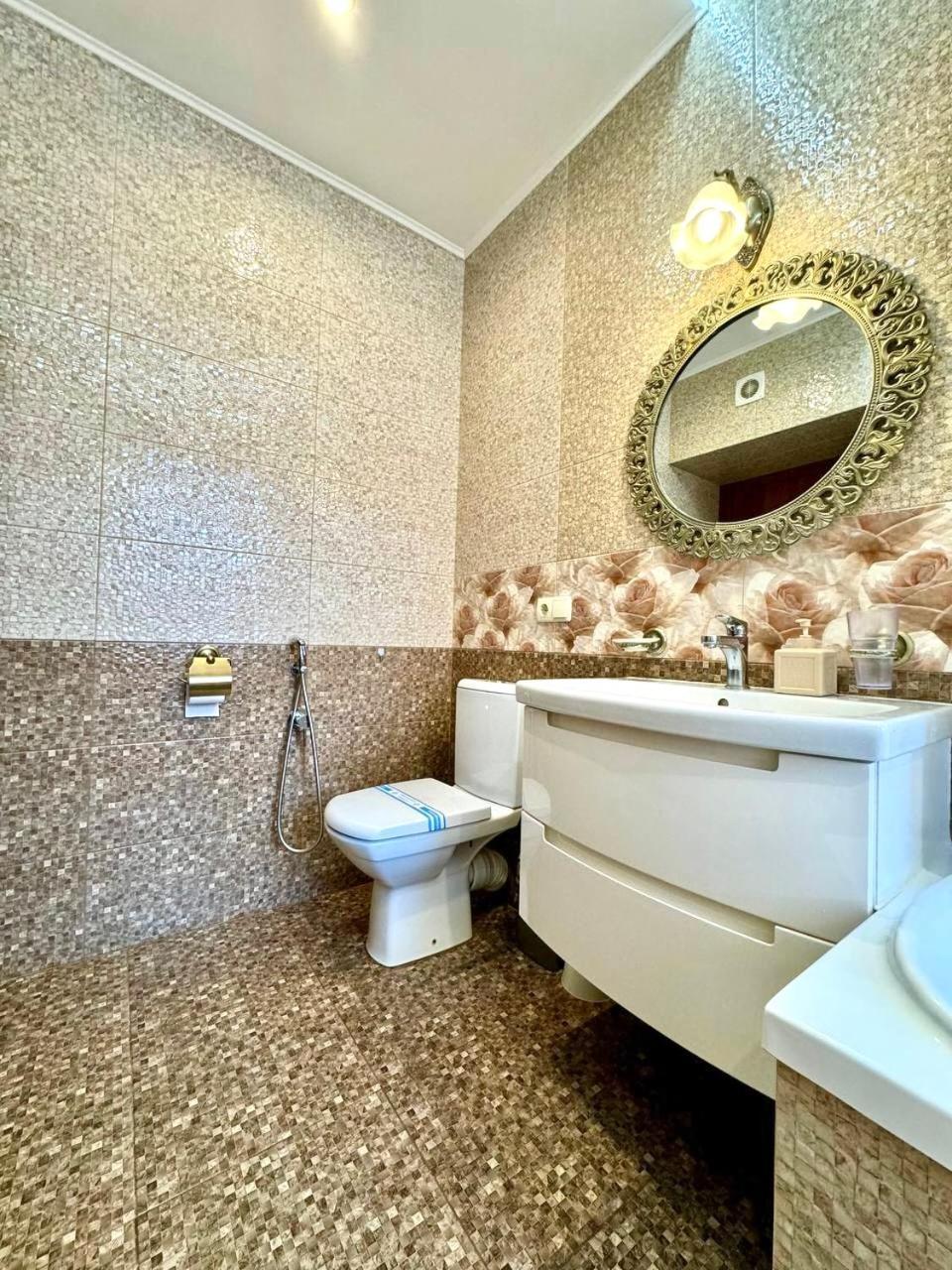 Apartpoltava Вишукані Просторі Апартаменти, Аграрний Університет, Звітна Документація Eksteriør billede